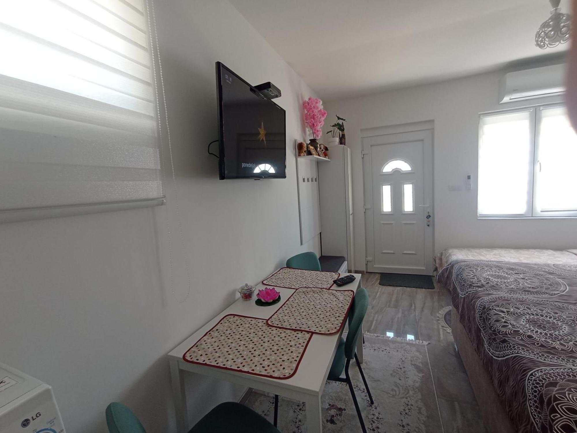 Studio Lotos Beograd Ngoại thất bức ảnh